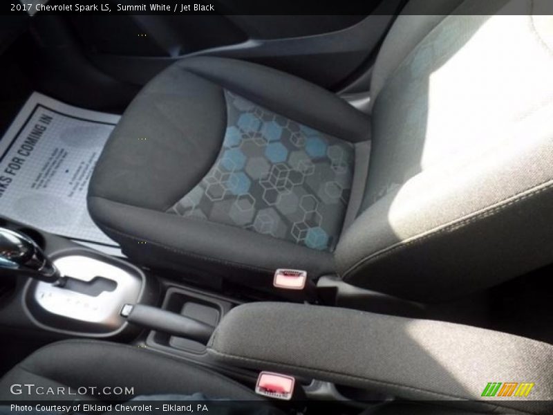 Summit White / Jet Black 2017 Chevrolet Spark LS