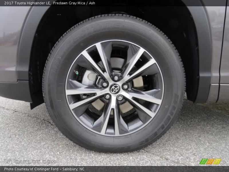  2017 Highlander LE Wheel