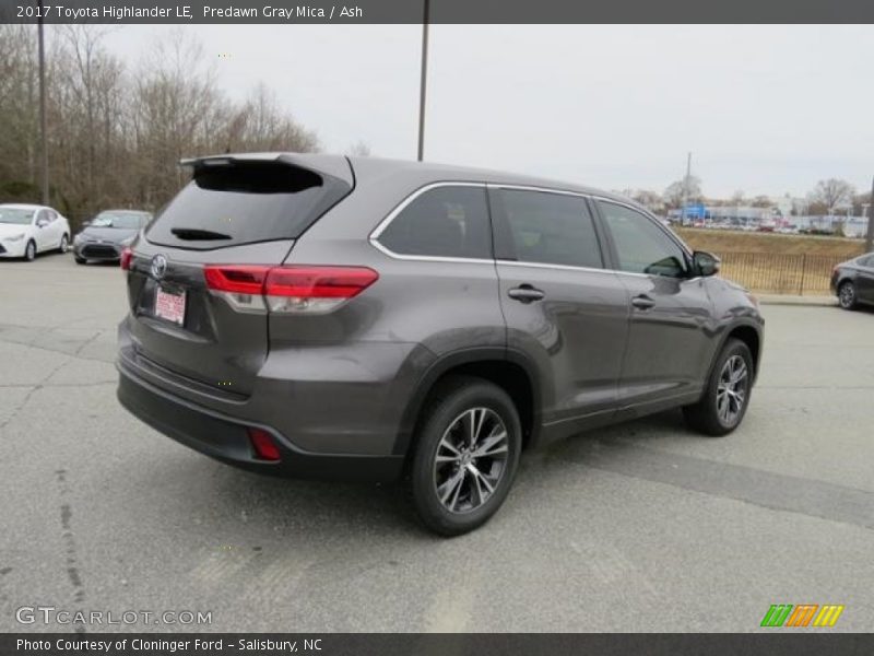 Predawn Gray Mica / Ash 2017 Toyota Highlander LE
