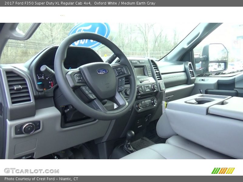 Oxford White / Medium Earth Gray 2017 Ford F350 Super Duty XL Regular Cab 4x4