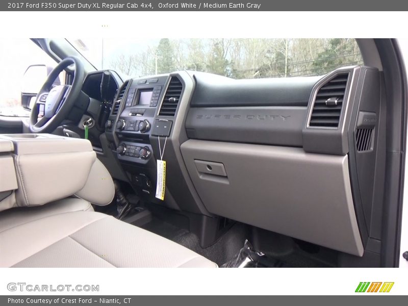 Oxford White / Medium Earth Gray 2017 Ford F350 Super Duty XL Regular Cab 4x4