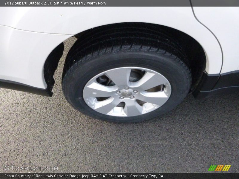 Satin White Pearl / Warm Ivory 2012 Subaru Outback 2.5i