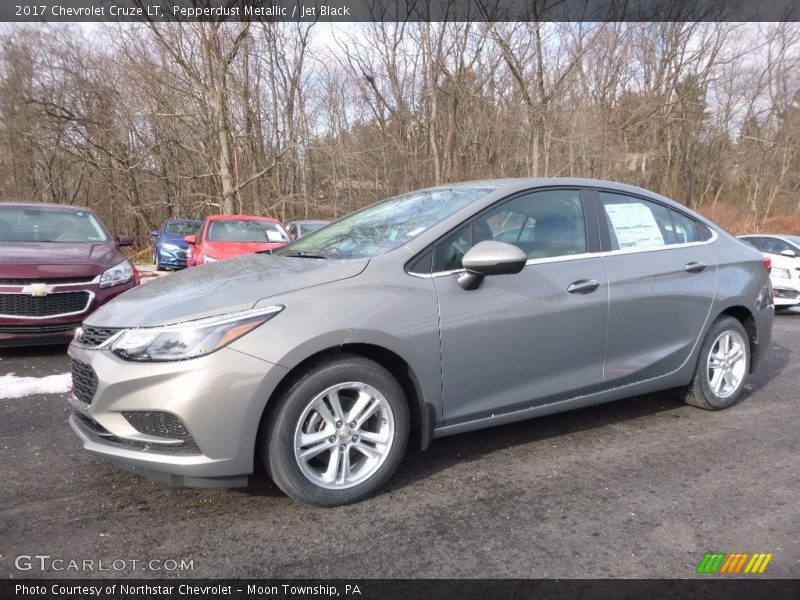 Pepperdust Metallic / Jet Black 2017 Chevrolet Cruze LT