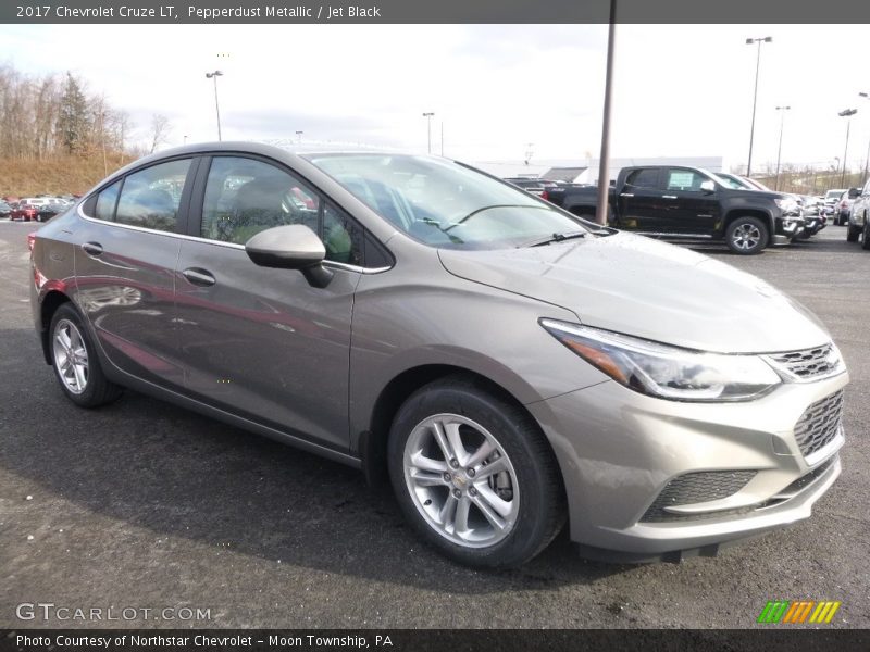 Pepperdust Metallic / Jet Black 2017 Chevrolet Cruze LT