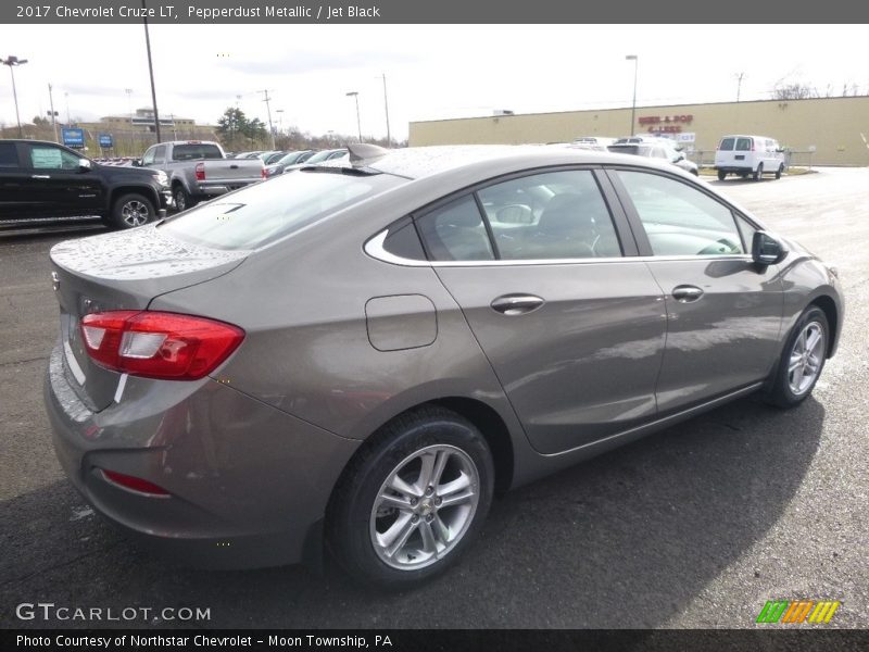 Pepperdust Metallic / Jet Black 2017 Chevrolet Cruze LT