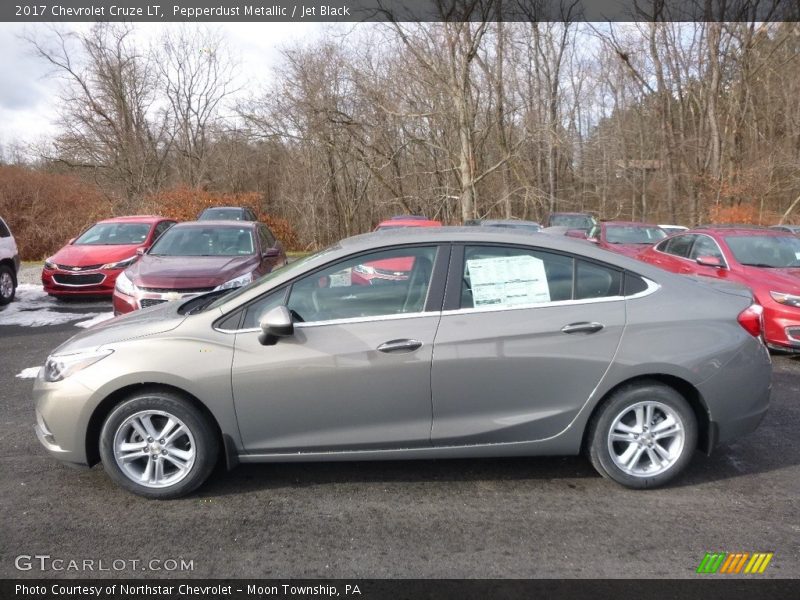 Pepperdust Metallic / Jet Black 2017 Chevrolet Cruze LT