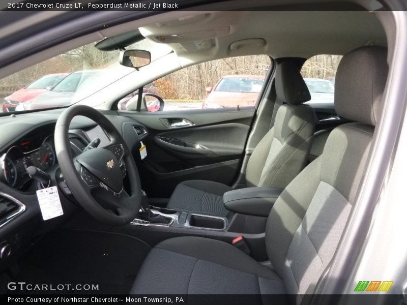 Pepperdust Metallic / Jet Black 2017 Chevrolet Cruze LT