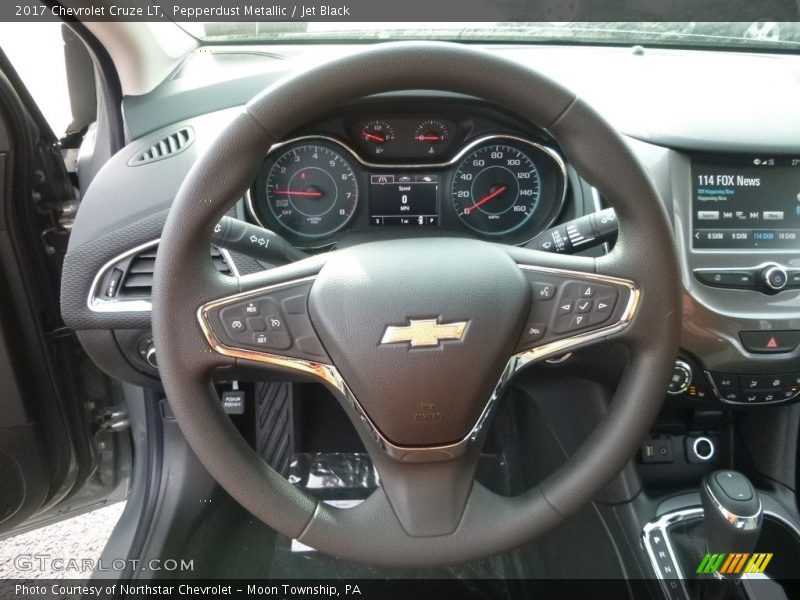 Pepperdust Metallic / Jet Black 2017 Chevrolet Cruze LT