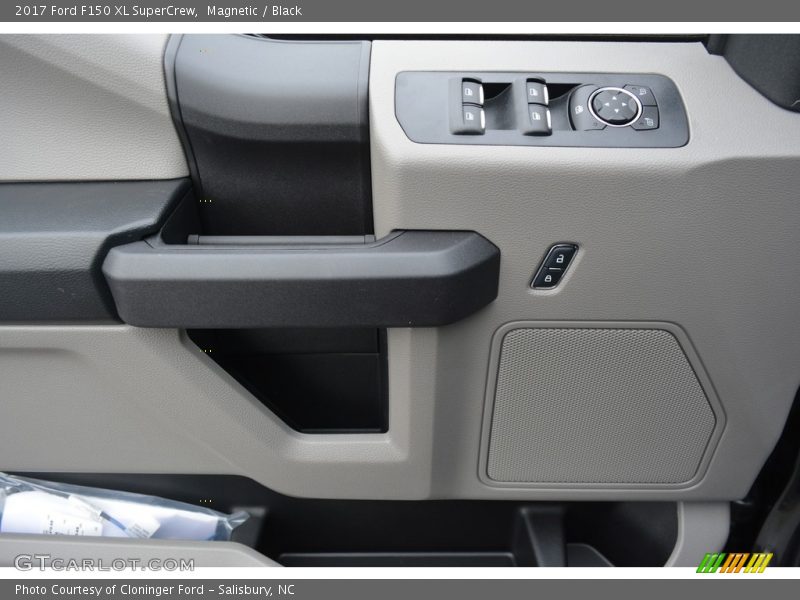 Magnetic / Black 2017 Ford F150 XL SuperCrew