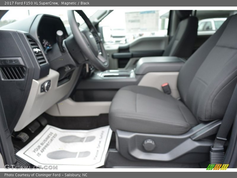Magnetic / Black 2017 Ford F150 XL SuperCrew