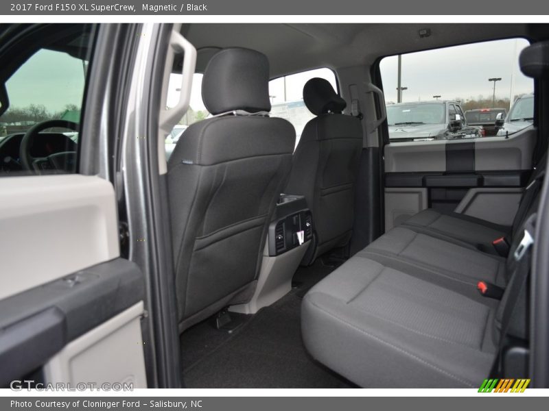 Magnetic / Black 2017 Ford F150 XL SuperCrew