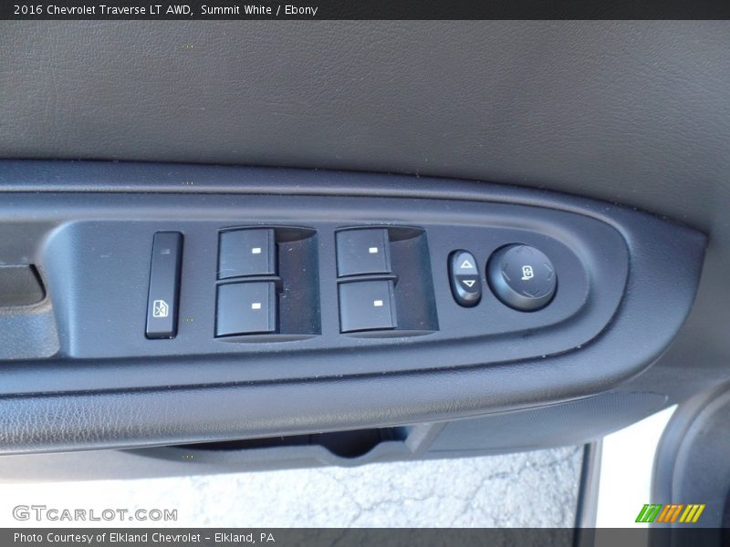 Summit White / Ebony 2016 Chevrolet Traverse LT AWD