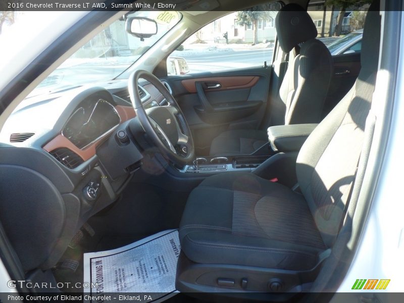 Summit White / Ebony 2016 Chevrolet Traverse LT AWD