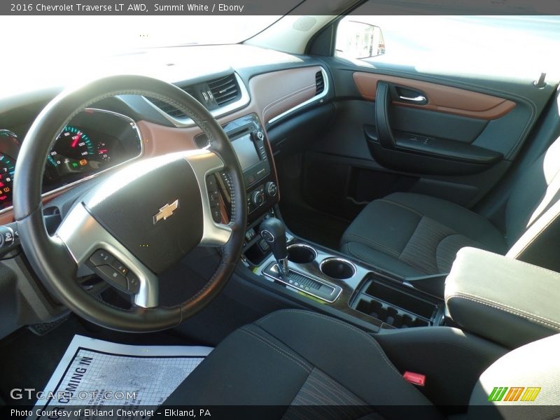 Summit White / Ebony 2016 Chevrolet Traverse LT AWD