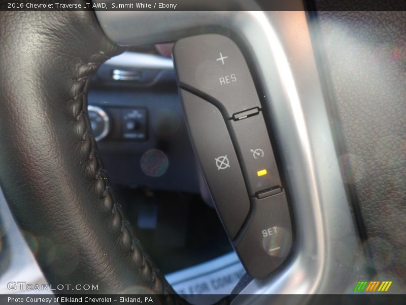 Summit White / Ebony 2016 Chevrolet Traverse LT AWD