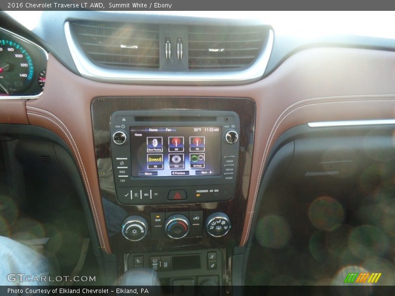 Summit White / Ebony 2016 Chevrolet Traverse LT AWD