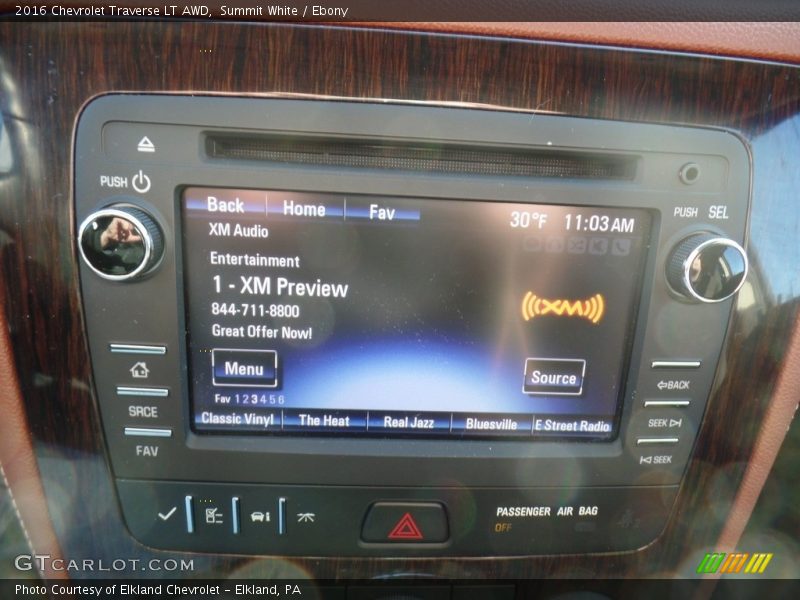 Summit White / Ebony 2016 Chevrolet Traverse LT AWD