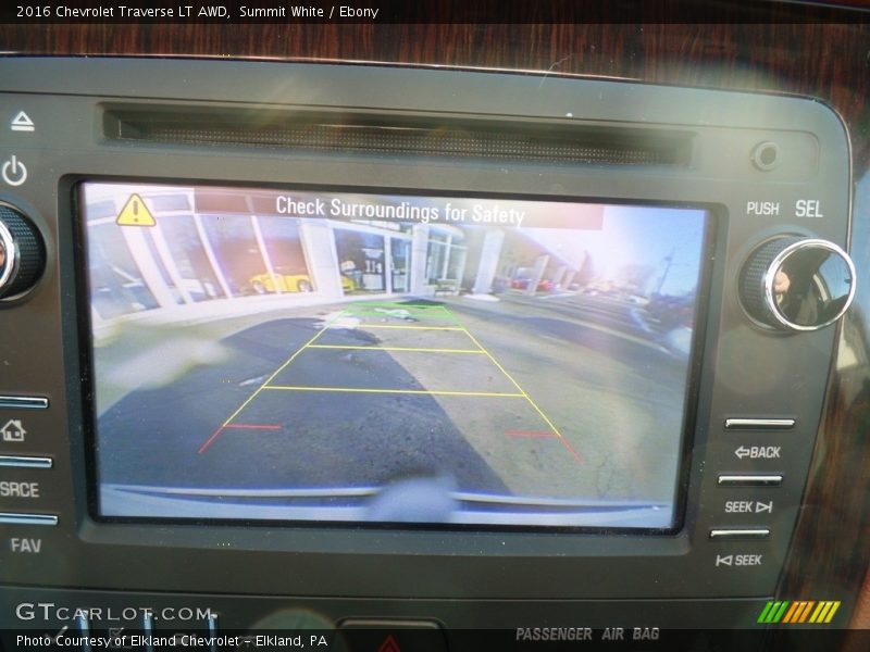 Summit White / Ebony 2016 Chevrolet Traverse LT AWD