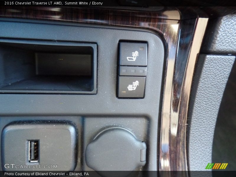 Summit White / Ebony 2016 Chevrolet Traverse LT AWD