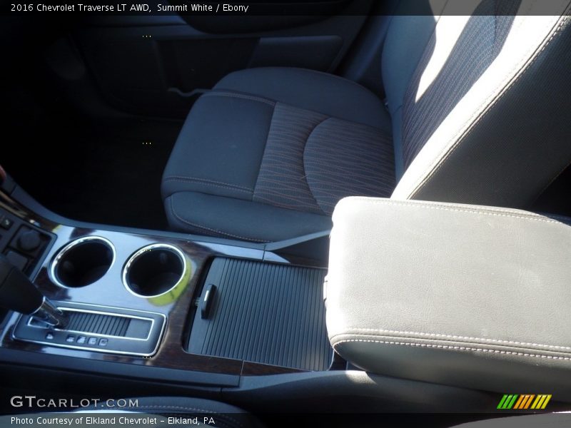 Summit White / Ebony 2016 Chevrolet Traverse LT AWD
