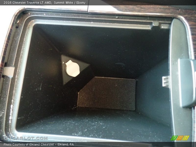 Summit White / Ebony 2016 Chevrolet Traverse LT AWD