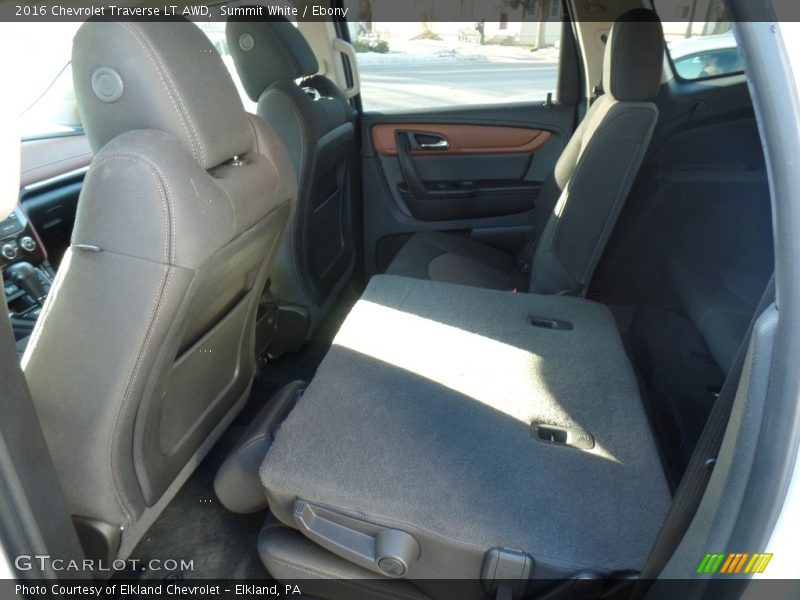 Summit White / Ebony 2016 Chevrolet Traverse LT AWD