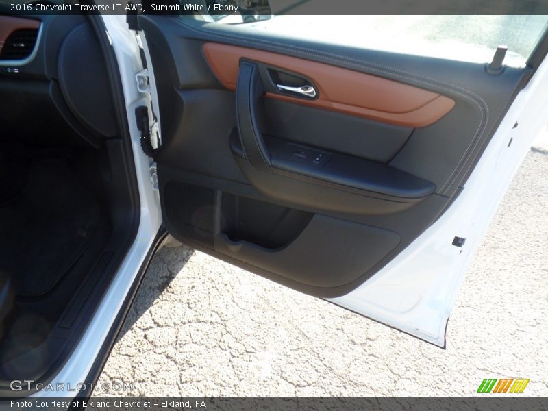 Summit White / Ebony 2016 Chevrolet Traverse LT AWD