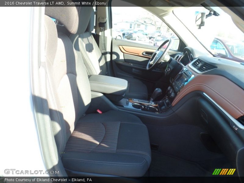 Summit White / Ebony 2016 Chevrolet Traverse LT AWD