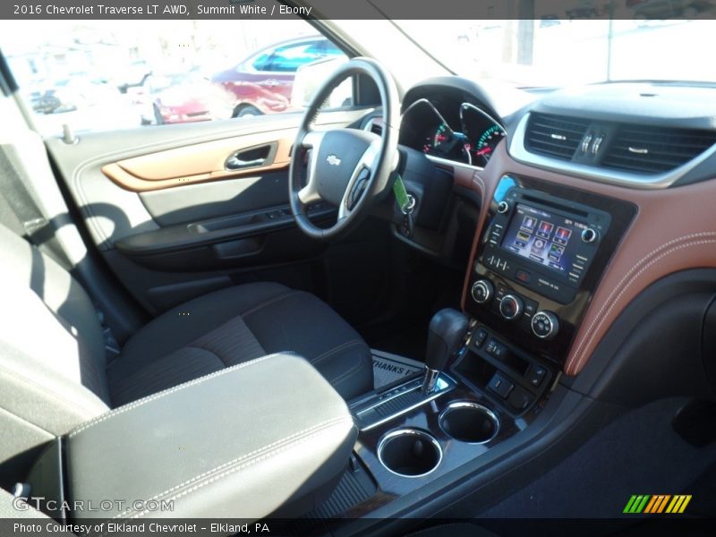 Summit White / Ebony 2016 Chevrolet Traverse LT AWD