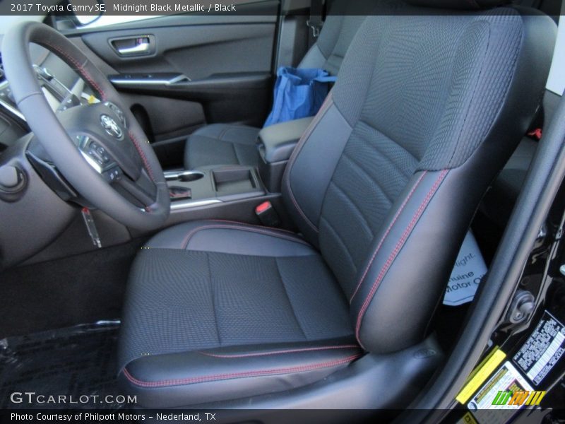 Midnight Black Metallic / Black 2017 Toyota Camry SE
