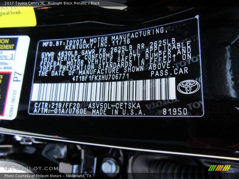 Midnight Black Metallic / Black 2017 Toyota Camry SE