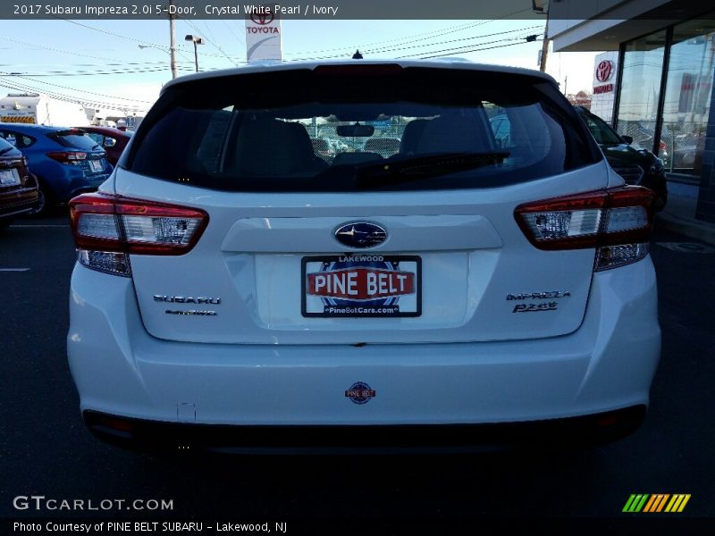 Crystal White Pearl / Ivory 2017 Subaru Impreza 2.0i 5-Door