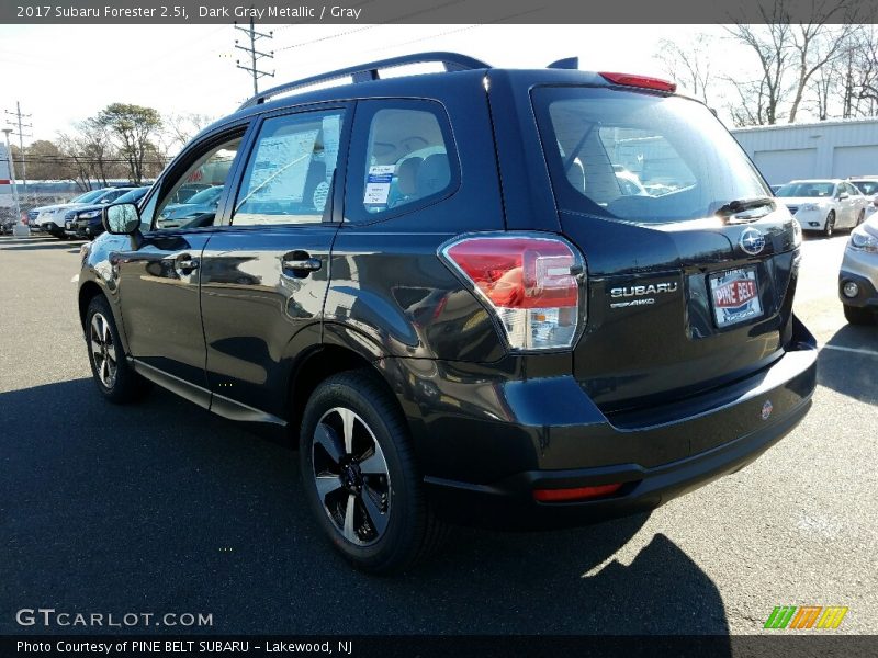 Dark Gray Metallic / Gray 2017 Subaru Forester 2.5i
