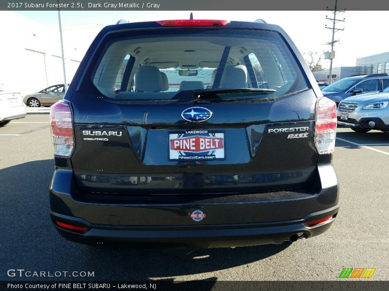 Dark Gray Metallic / Gray 2017 Subaru Forester 2.5i