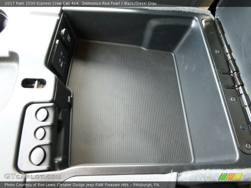 Delmonico Red Pearl / Black/Diesel Gray 2017 Ram 1500 Express Crew Cab 4x4