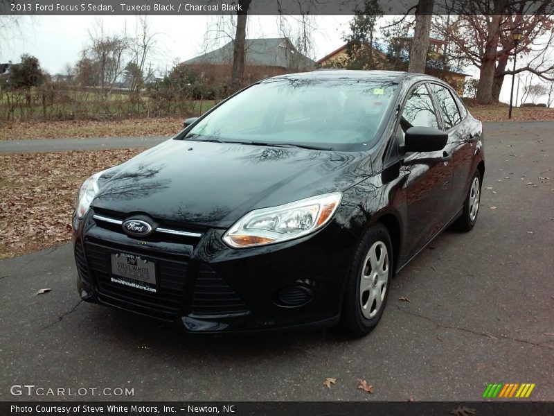 Tuxedo Black / Charcoal Black 2013 Ford Focus S Sedan