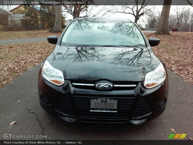 Tuxedo Black / Charcoal Black 2013 Ford Focus S Sedan