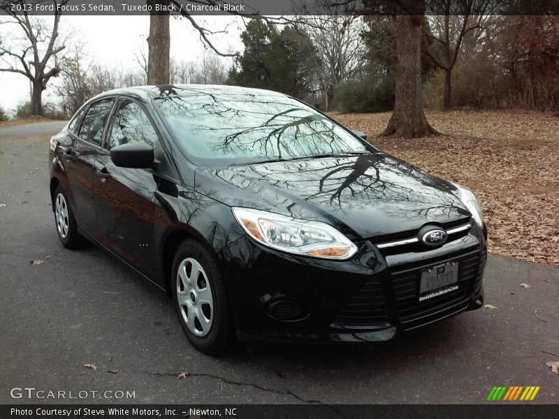 Tuxedo Black / Charcoal Black 2013 Ford Focus S Sedan