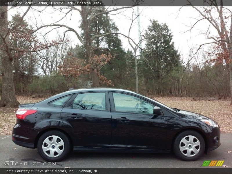 Tuxedo Black / Charcoal Black 2013 Ford Focus S Sedan