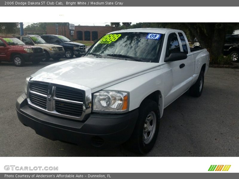 Bright White / Medium Slate Gray 2006 Dodge Dakota ST Club Cab