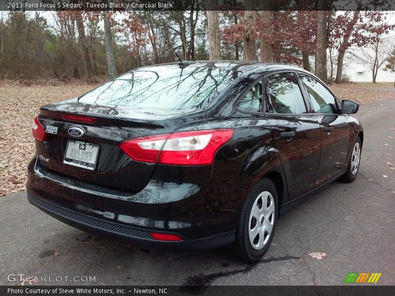 Tuxedo Black / Charcoal Black 2013 Ford Focus S Sedan