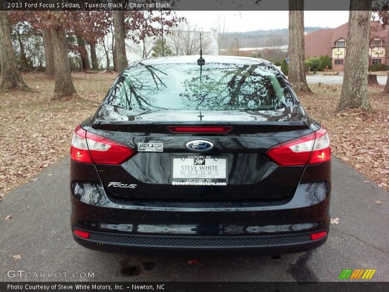 Tuxedo Black / Charcoal Black 2013 Ford Focus S Sedan