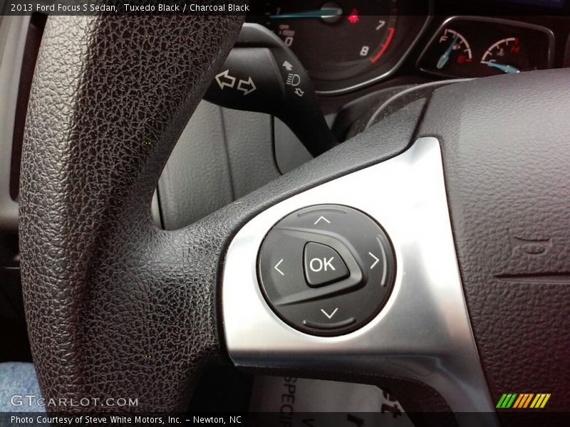 Tuxedo Black / Charcoal Black 2013 Ford Focus S Sedan