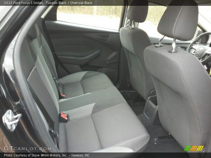 Tuxedo Black / Charcoal Black 2013 Ford Focus S Sedan