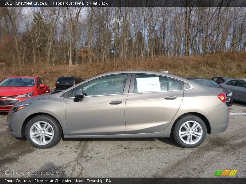 Pepperdust Metallic / Jet Black 2017 Chevrolet Cruze LT