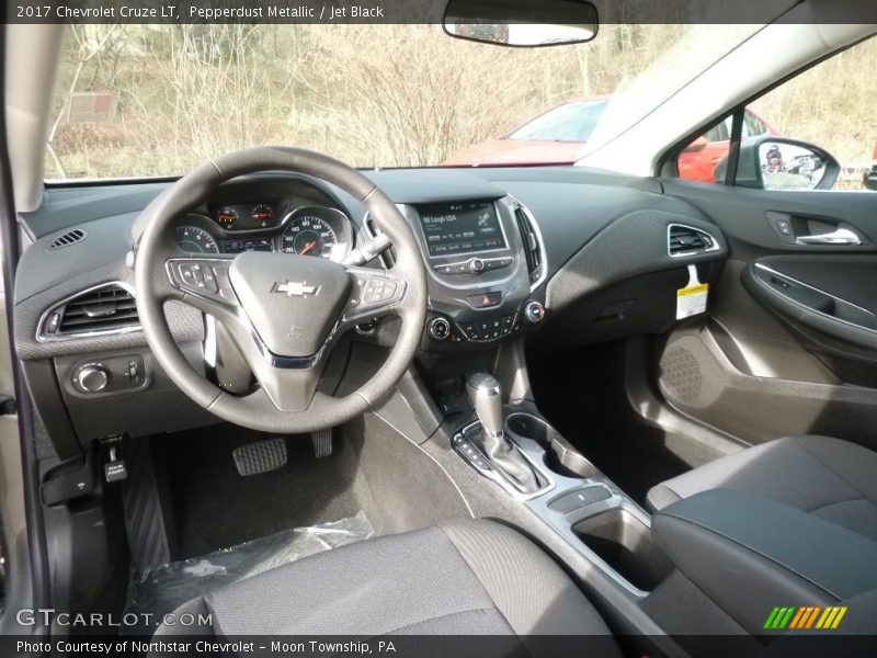 Pepperdust Metallic / Jet Black 2017 Chevrolet Cruze LT