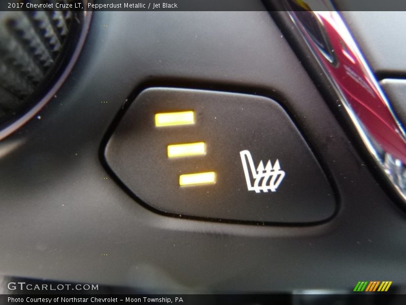 Pepperdust Metallic / Jet Black 2017 Chevrolet Cruze LT