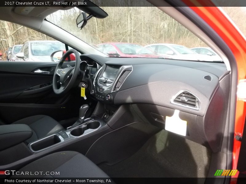 Red Hot / Jet Black 2017 Chevrolet Cruze LT