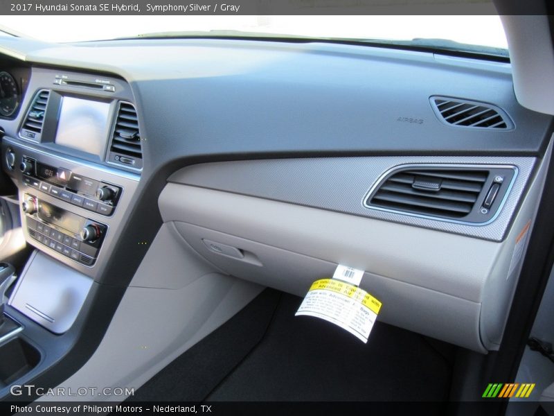 Symphony Silver / Gray 2017 Hyundai Sonata SE Hybrid