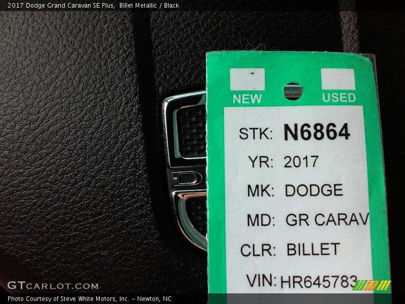 Billet Metallic / Black 2017 Dodge Grand Caravan SE Plus